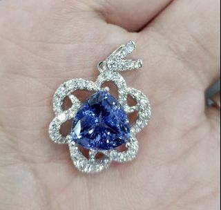 (Category: ) located in . Submitted by luxemanic (Listing ID 1140990103, Image 1). Description: .
