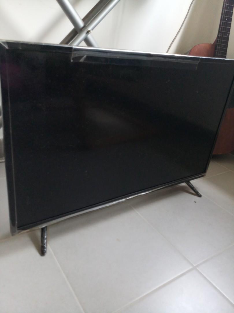 TCL Flat screen TV 32 inch, TV & Home Appliances, TV & Entertainment
