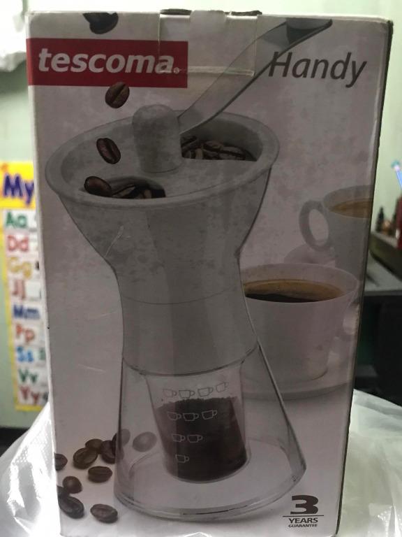 TESCOMA Handy Coffee Grinder (Category: Coffee & Tea Tableware) located in Manila. Submitted by abubotmanila (Listing ID 1140968385, Image 3). Description: SRP- 1579.75 Modern manual grinder for coffee beans with an excellent ceramic grinding mechanism, easy grain size setting, measuring container for 1, 2, 3 or 4 cups and anti-skid treatment of the base. #tescoma.