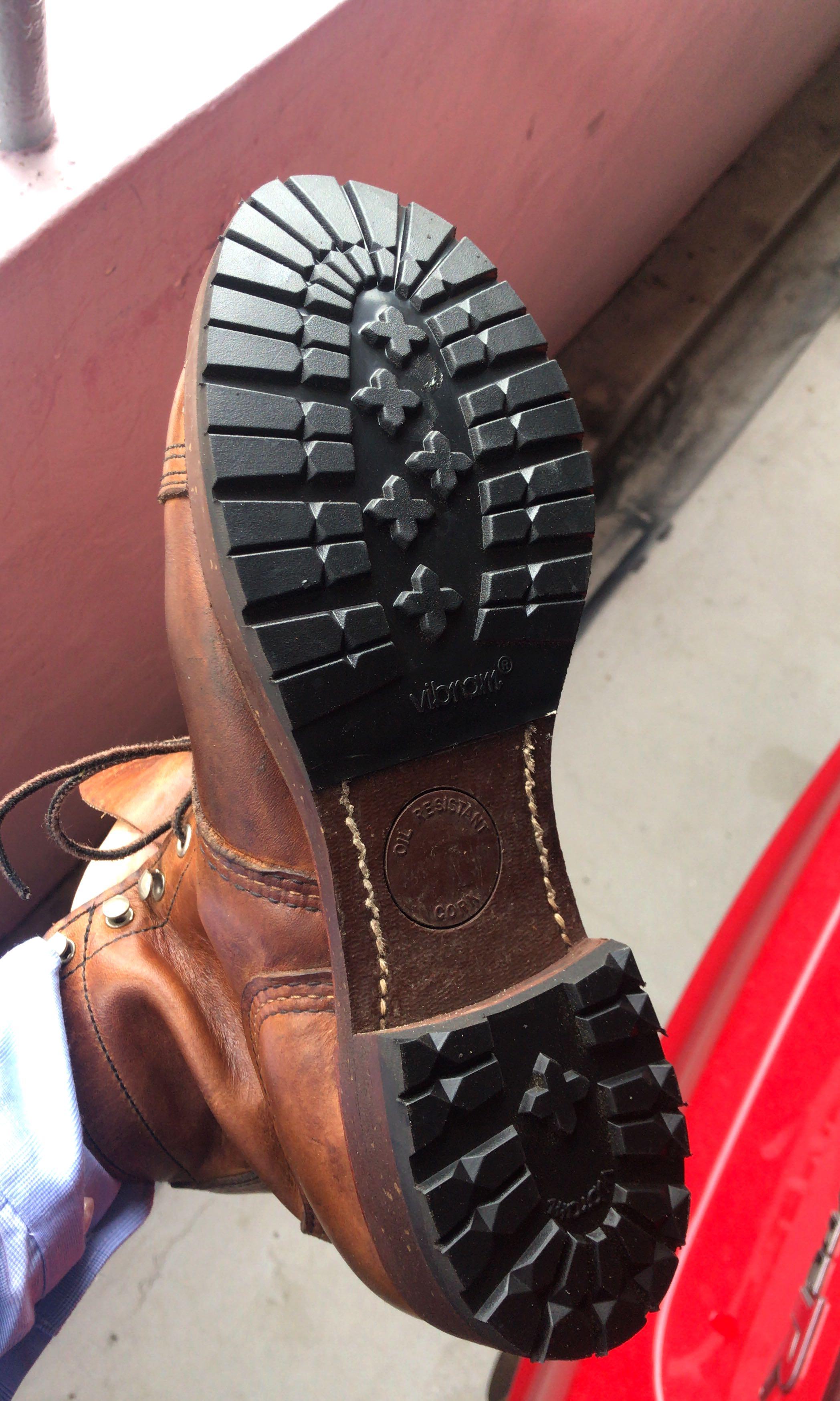 US9D Red Wing Iron Ranger 8111