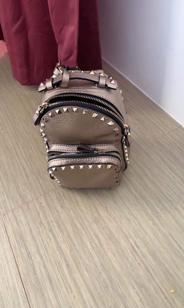 Mini backpack sale valentino
