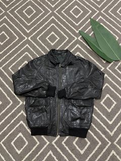 (Category: ) located in . Submitted by houseofgrailed (Listing ID 1141000518, Image 1). Description: .