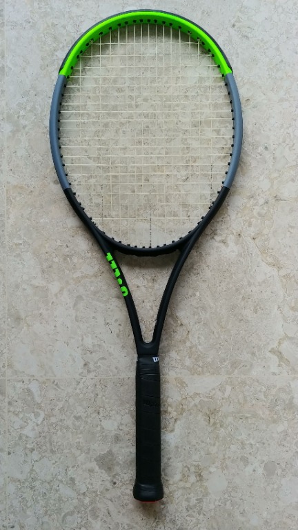 Wilson Blade 100L v7, Sports Equipment, Sports & Games, Racket