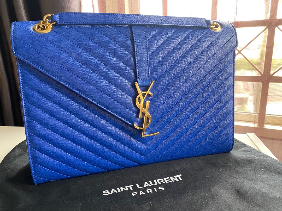 Saint Laurent Medium Envelope Shoulder Bag - Blue