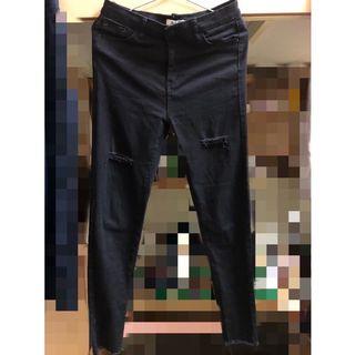 50% 牛仔褲 破褲 黑 M