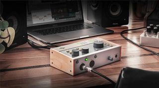 （分類：）位於 。 由 fun_music_center 提交（商品編號 1135342477，圖片 1）。簡介： 。