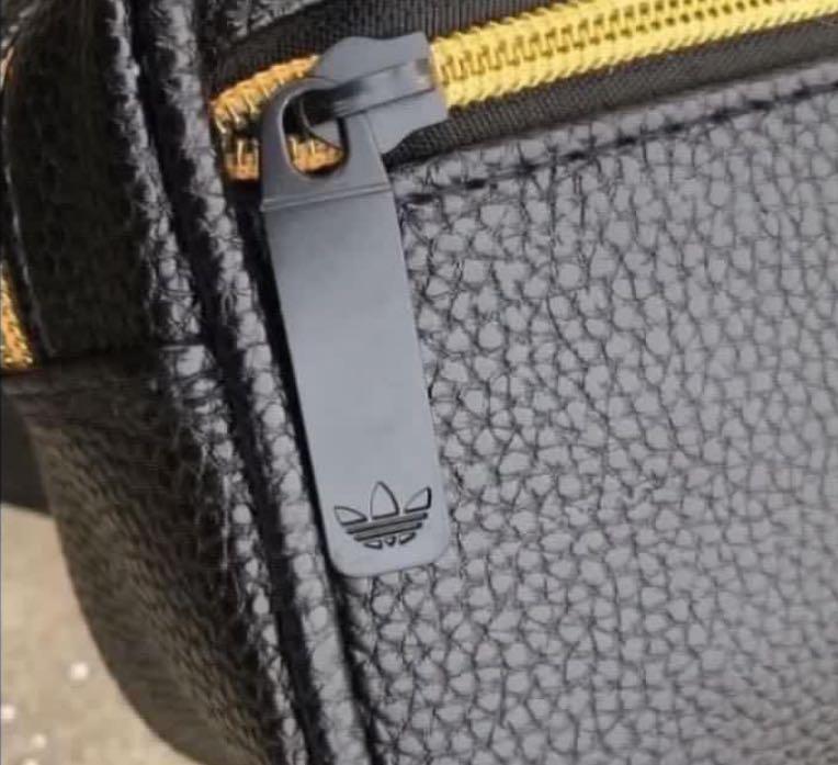 Adidas originals pebbled best sale faux leather fanny pack