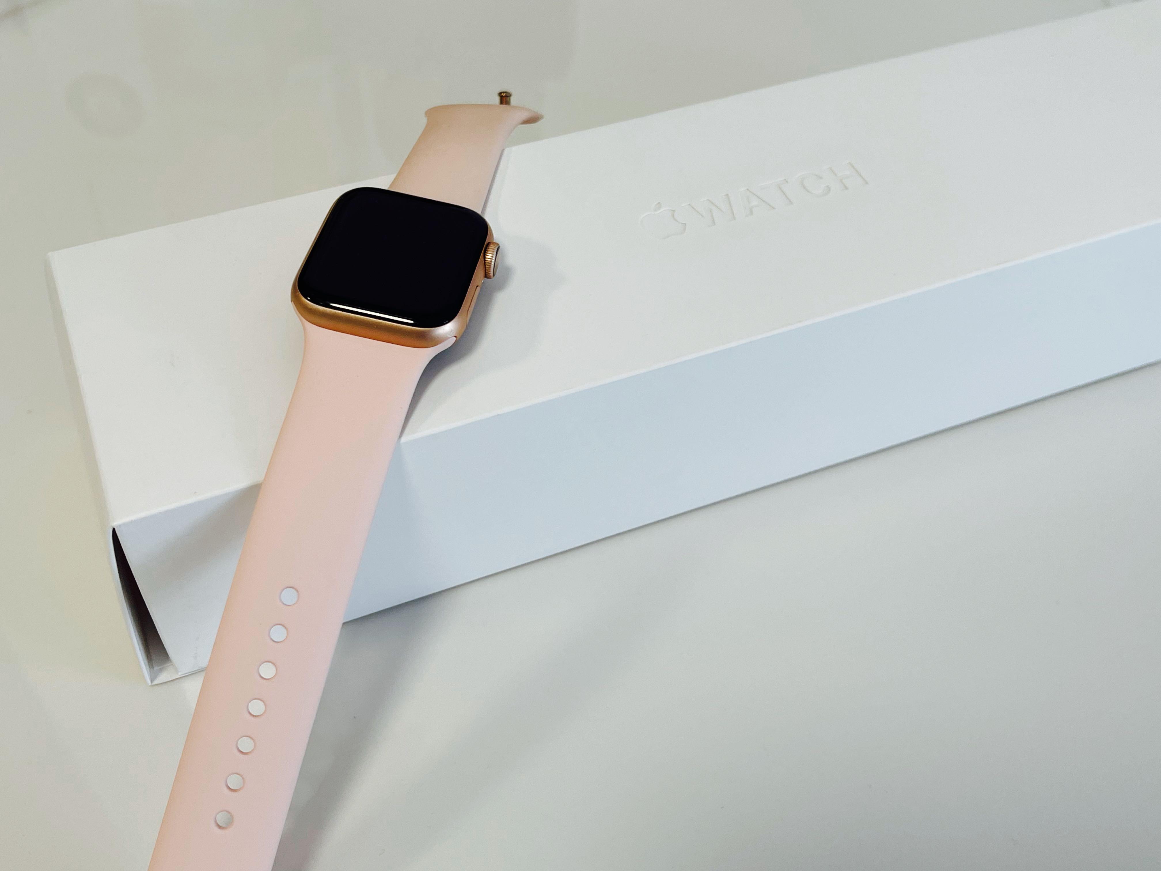 Apple Watch Series 4 GPS 40mm Mobile Phones Gadgets Wearables