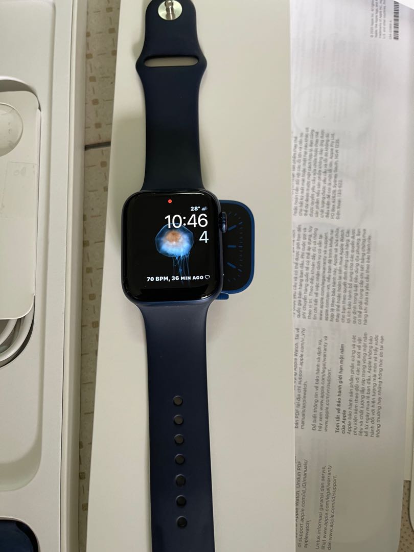 Apple Watch Series 6 44mm Cellular Fullset, Men's Fashion, Watches on  Carousell