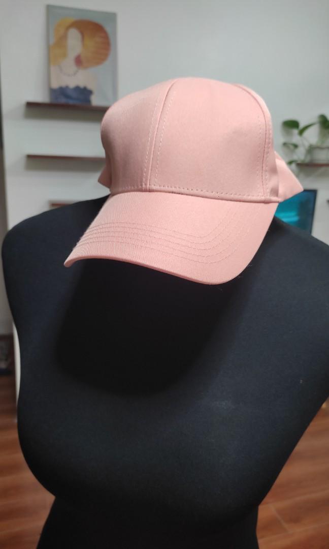 Baseball Cap (Category: Hats & Beanies) located in Santa Rosa. Submitted by ivanandvannahstuff (Listing ID 1135379596, Image 1). Description: .