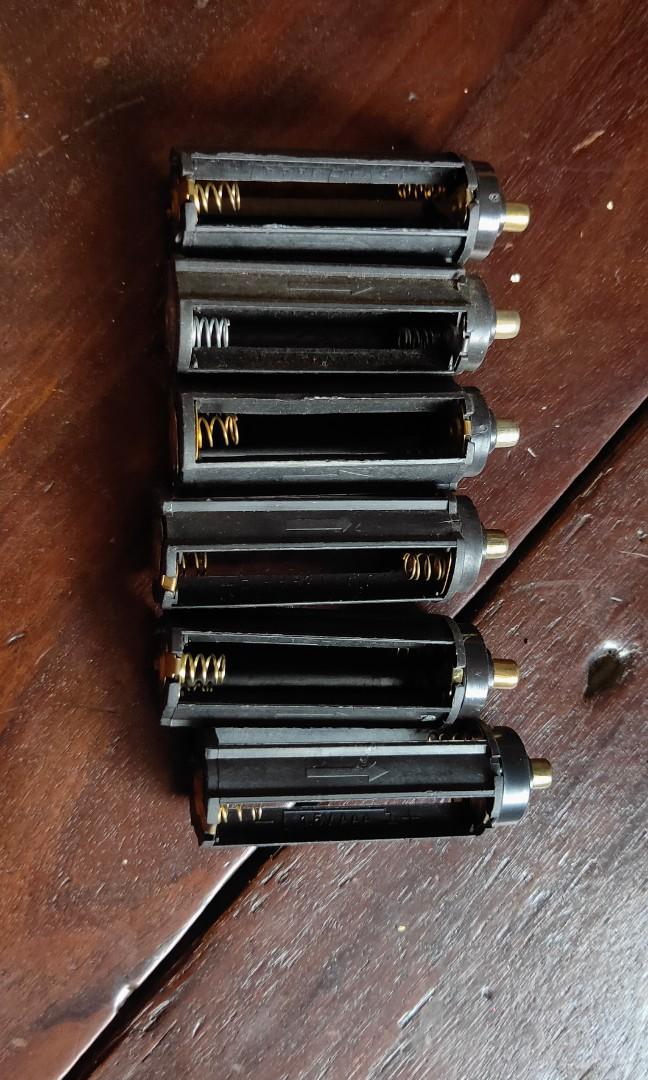 battery holder for flashlight 3aaa (Category: Batteries & Chargers) located in Manila. Submitted by daxtech17 (Listing ID 1135253608, Image 2). Description: flashlight battery holder all for 80...3aaa battery.