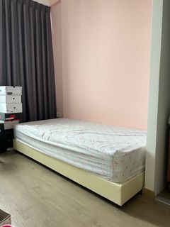 (Category: ) located in . Submitted by decluterringsale (Listing ID 1135293587, Image 1). Description: .