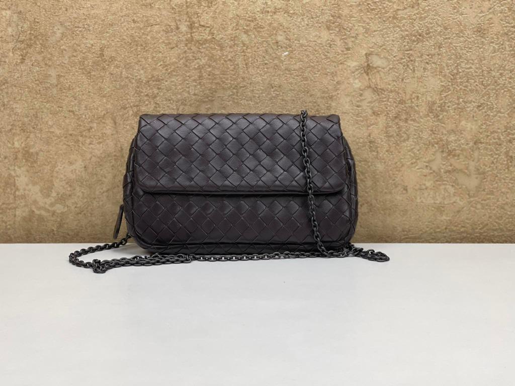Crossbody bag in on sale intrecciato nappa