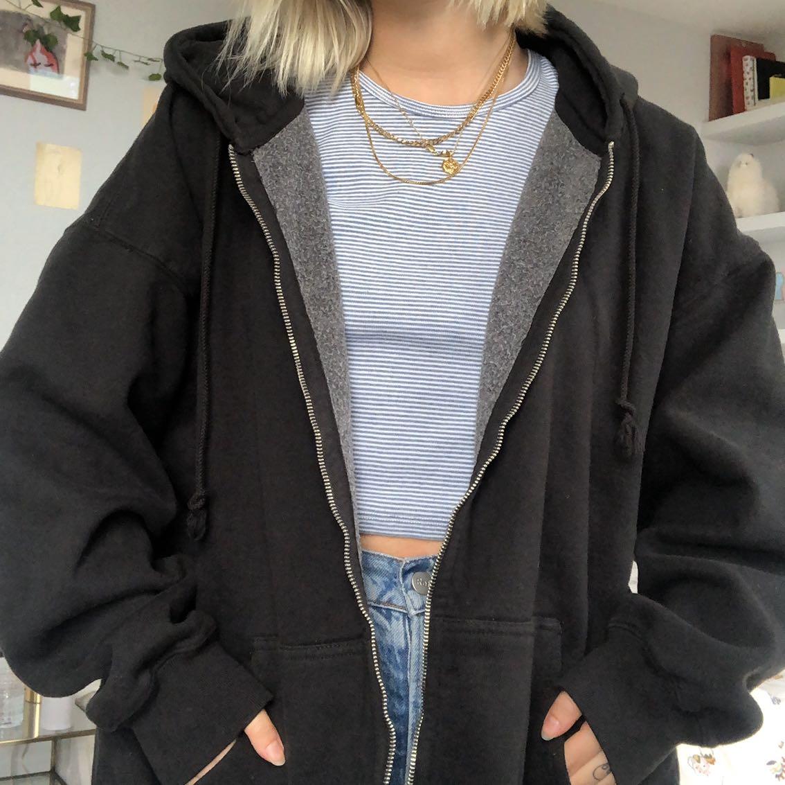 brandy melville christy hoodie (black) carla zip up jacket sweater  sweatshirt pullover oversized regular fit, Women's Fashion, Coats, Jackets  and Outerwear on Carousell