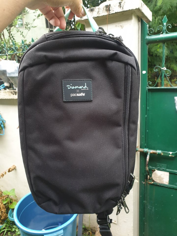 Diamond supply x pacsafe southbank sling pack outlet