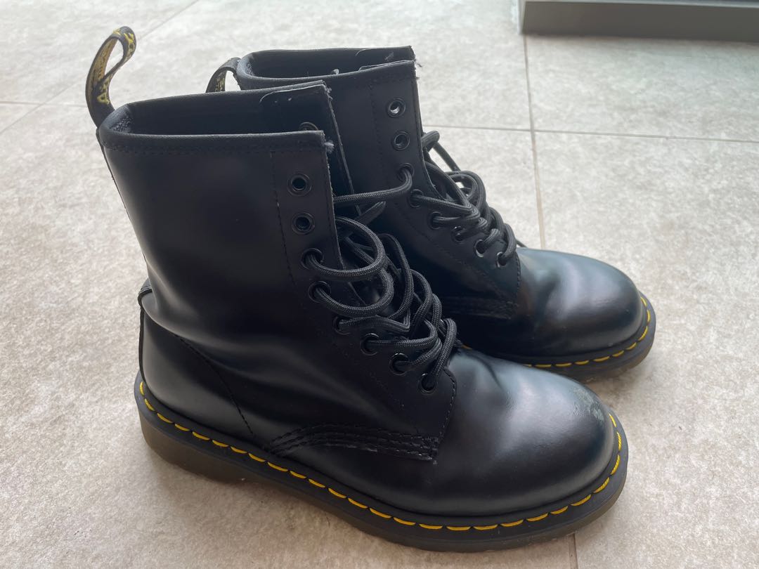 Dr Martens 1460 Smooth Leather Boots Black, Women's Fashion, Footwear,  Boots on Carousell