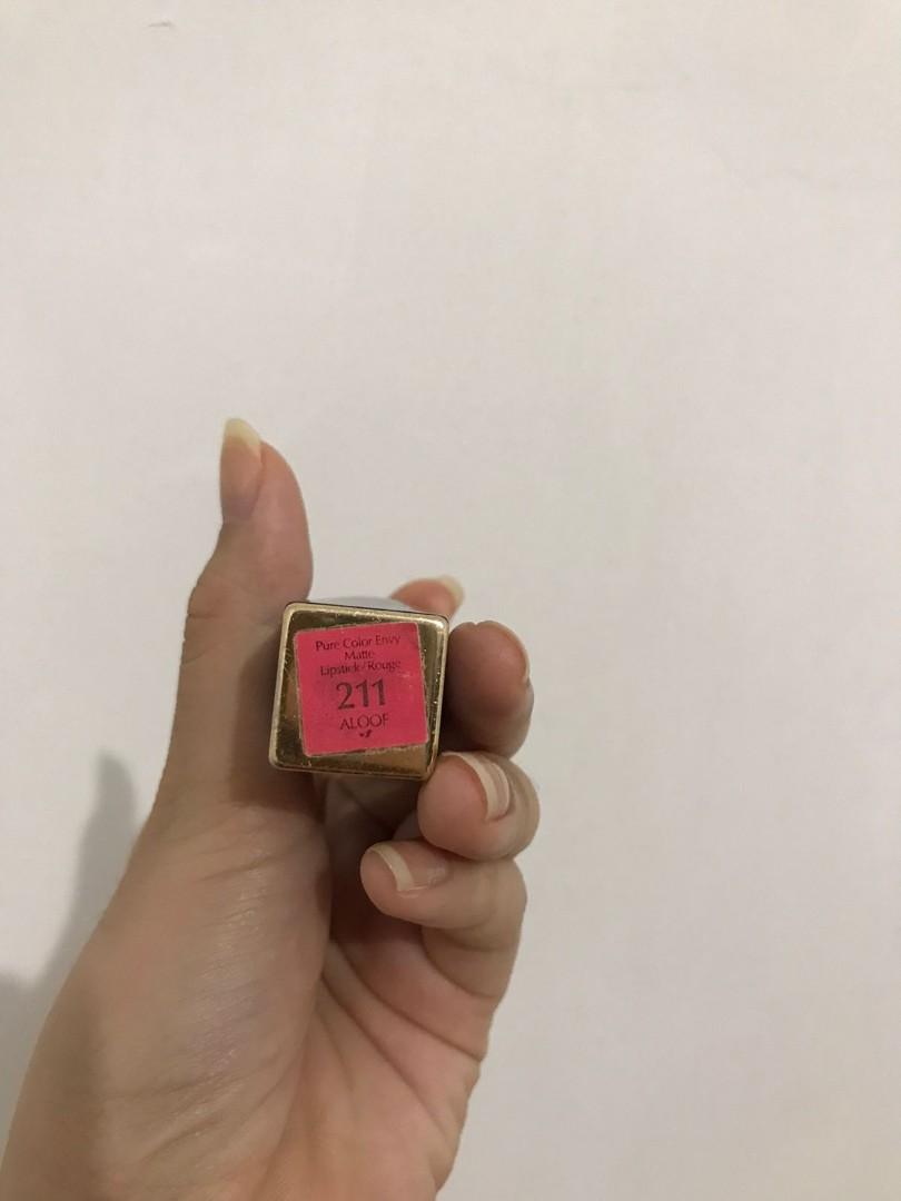 Estee Lauder Lipstick Rouge 211, Kesehatan & Kecantikan, Rias ...