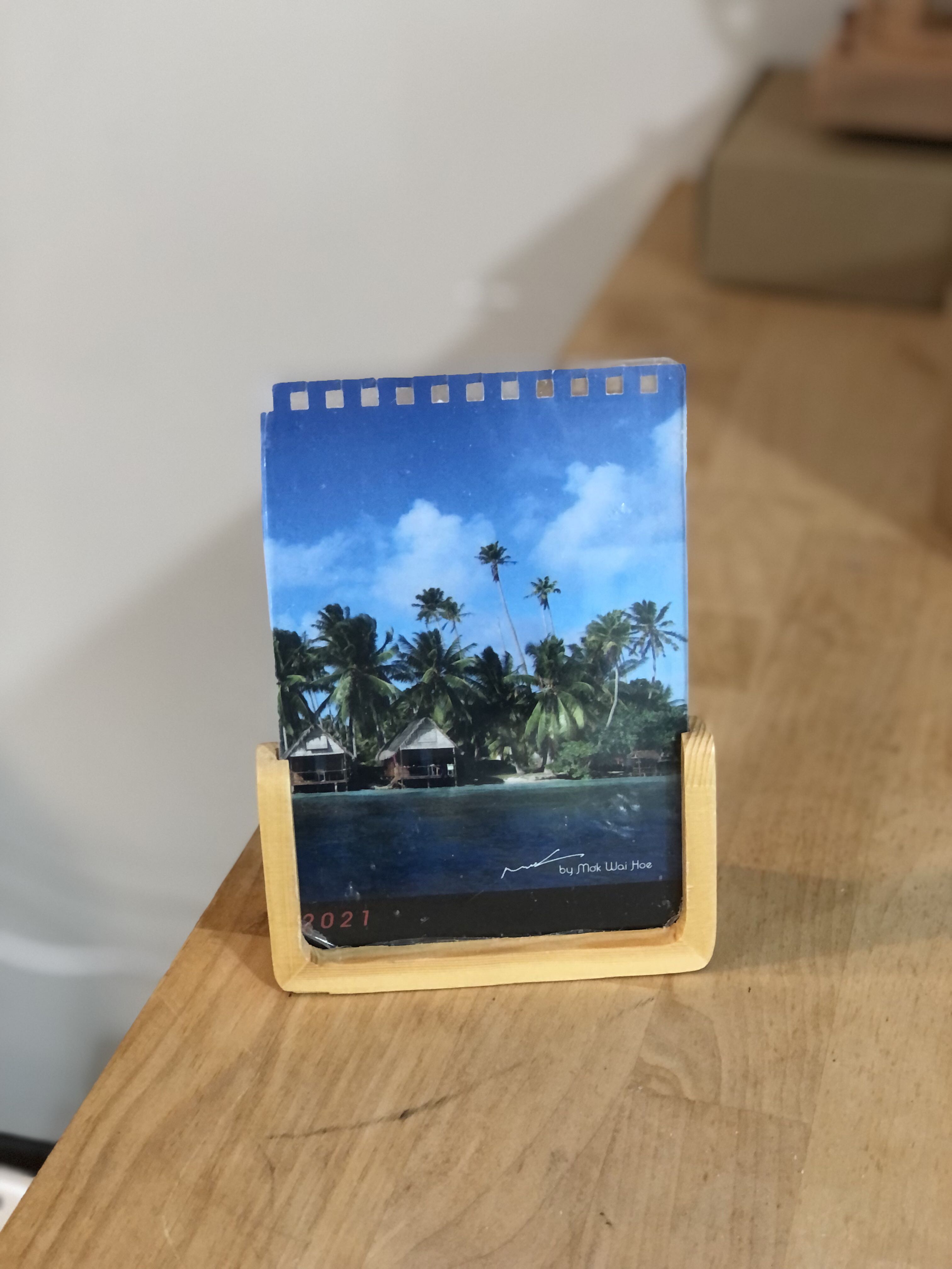 frame-photo-furniture-home-living-home-decor-frames-pictures-on