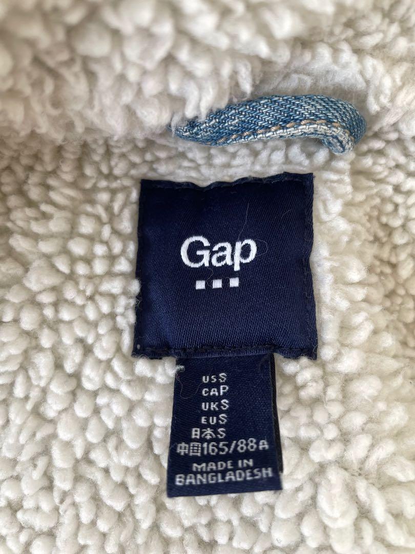 Gap （分類：外套及戶外衣服）位於 Hong Kong。 由 annie715 提交（商品編號 1135331487，圖片 3）。簡介： Gap外套，尺寸請看圖。