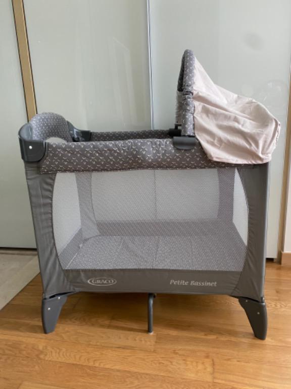 Graco petite bassinet travel cot