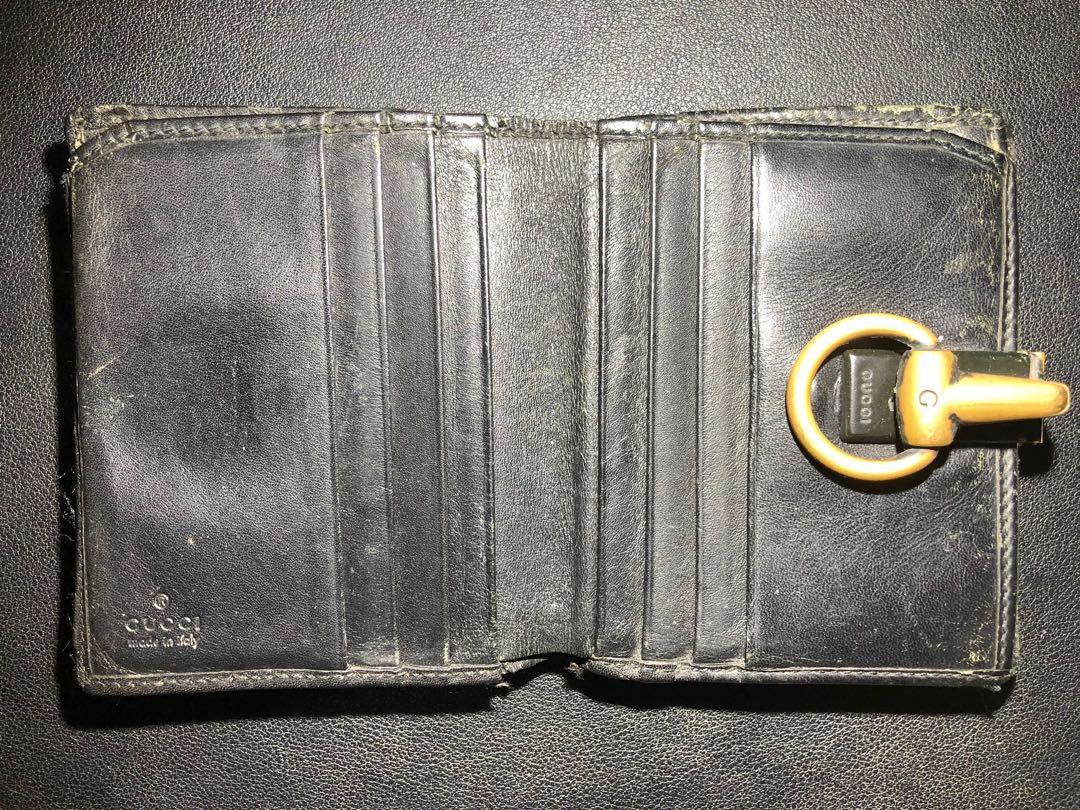 Gucci Wallet Purse G Logo Buckle (Category: Wallets & Card Holders) located in Quezon City. Submitted by laddddddd (Listing ID 1135366748, Image 3). Description: Gucci Wallet Purse G Logo Buckle Unisex Wallet With Coin Purse Lots of storage for cards and coins Guaranteed Authentic Length: 3.5 Width: 4 1000.