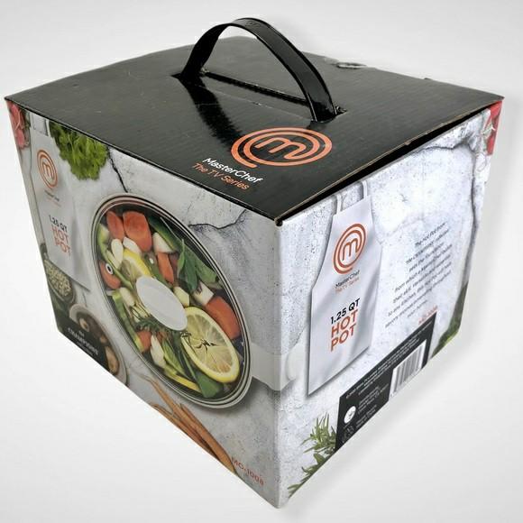 Hotpot 1.25 qt by Master Chef (Category: Cookers) located in Meycauayan. Submitted by wearmystique (Listing ID 1135281793, Image 3). Description: 1.25 QT. Hot Pot from MasterChef Brand New in box Model: MC-1008 Featuring high quality stainless steel for the highest standard in durability and ease of use. Three Stage Cooking process allows for an assortment of your favorite recipes. Easy Cool Touch Handle and Knob provides easy transfer from Hot P