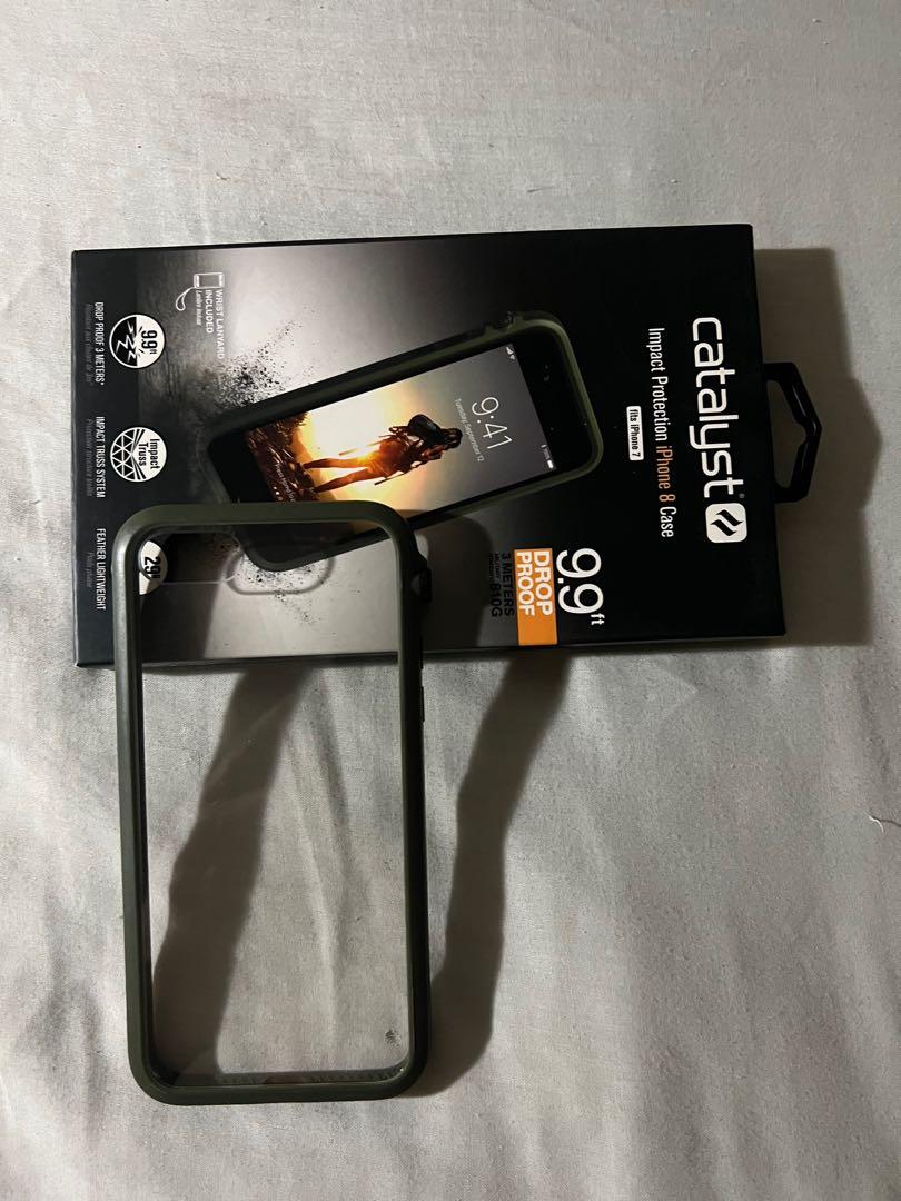 iPhone SE 2020/22 - Catalyst case (Category: Cases & Sleeves) located in Manila. Submitted by iceMONQ (Listing ID 1135304262, Image 2). Description: - iPhone SE 2020 Catalyst case - Can fit for iPhone 6, 6s, 7, 8, SE 2020 and SE 2022 - Durable and drop dependable - Military green color RFS: Upgraded to iPhone 13 Pro/ Decluttering Meetup: LET - Tayuman station or Delivery(Lalamove, Grab Express) Shipping fee should be shouldered by the buyer.