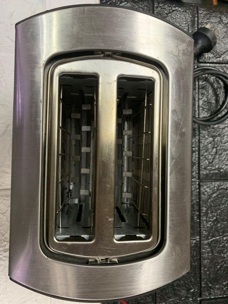 Kensington Bread Toaster (Category: Ovens & Toasters) located in Pasay City. Submitted by ayinong168 (Listing ID 1135275987, Image 3). Description: Item is in excellent condition 220volts working pm for inquiries .