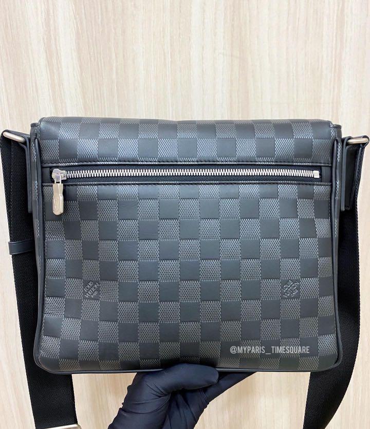 Louis Vuitton District PM Shoulder Bag Damier Infini Leather Cosmos,  Luxury, Bags & Wallets on Carousell