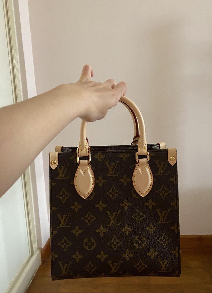 louis vuitton sac plat handbag in monogram canvas and natural