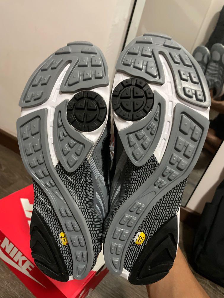 US 9) Nike Air Ghost Racer Grey, Men's Fashion, Footwear, Sneakers on  Carousell
