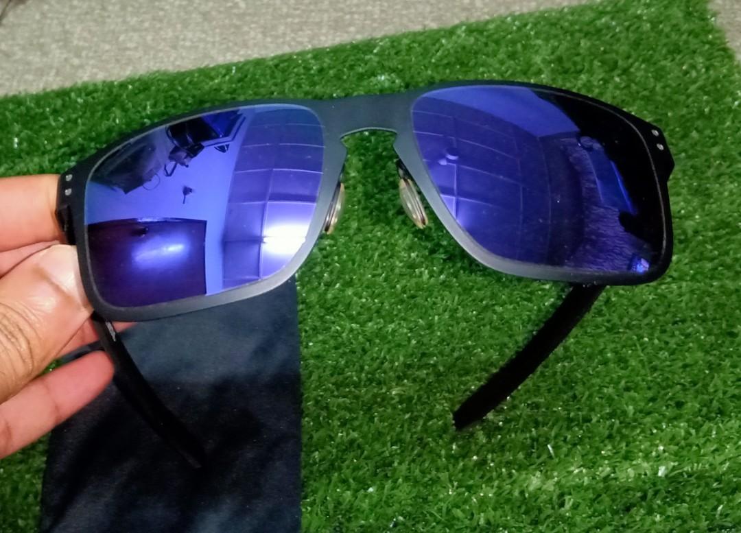 Oakley Holbrook Metal Matte With Violet Iridium, Men's Fashion, Watches &  Accessories, Sunglasses & Eyewear on Carousell