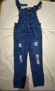 Overall baju kodok ripped jeans