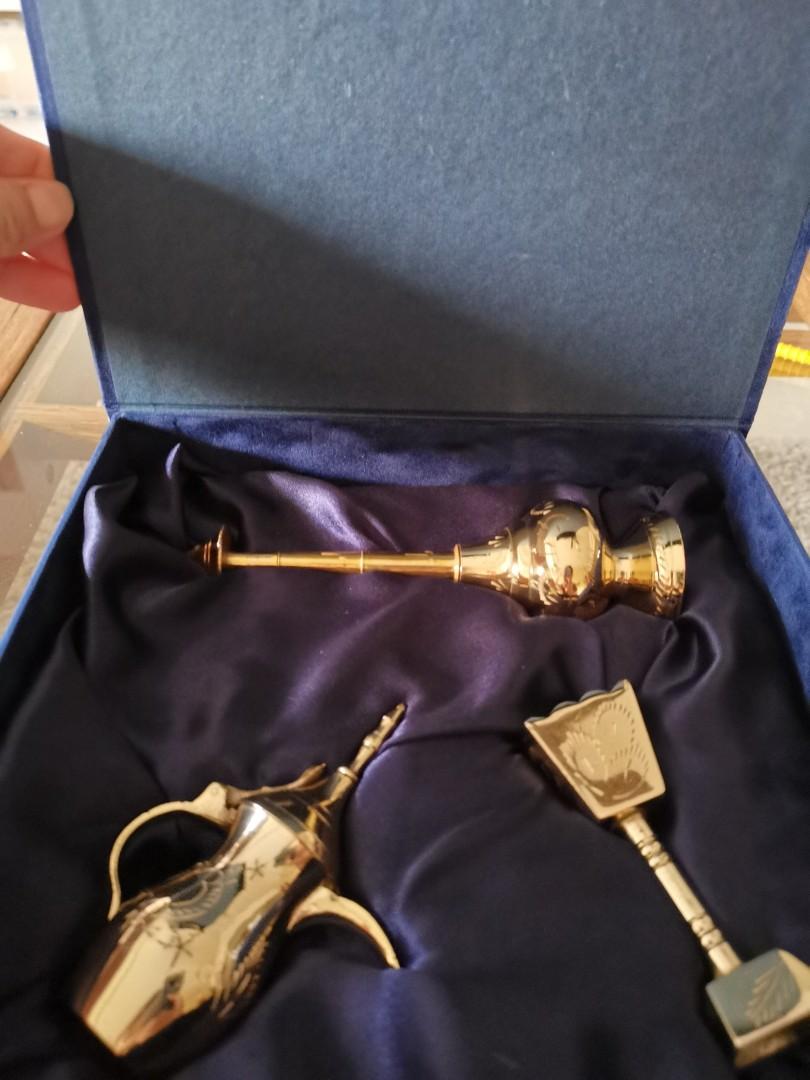 Rare Kuwait oil company souvenir set, Hobbies & Toys, Memorabilia