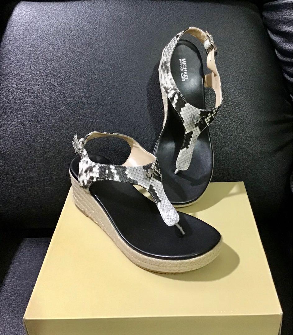 Mk sandals sale outlet
