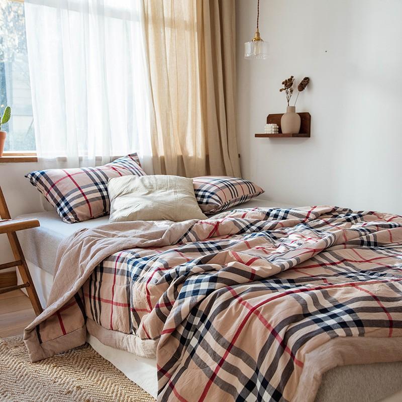 Selimut bedcover Burberry UK 230x200cm