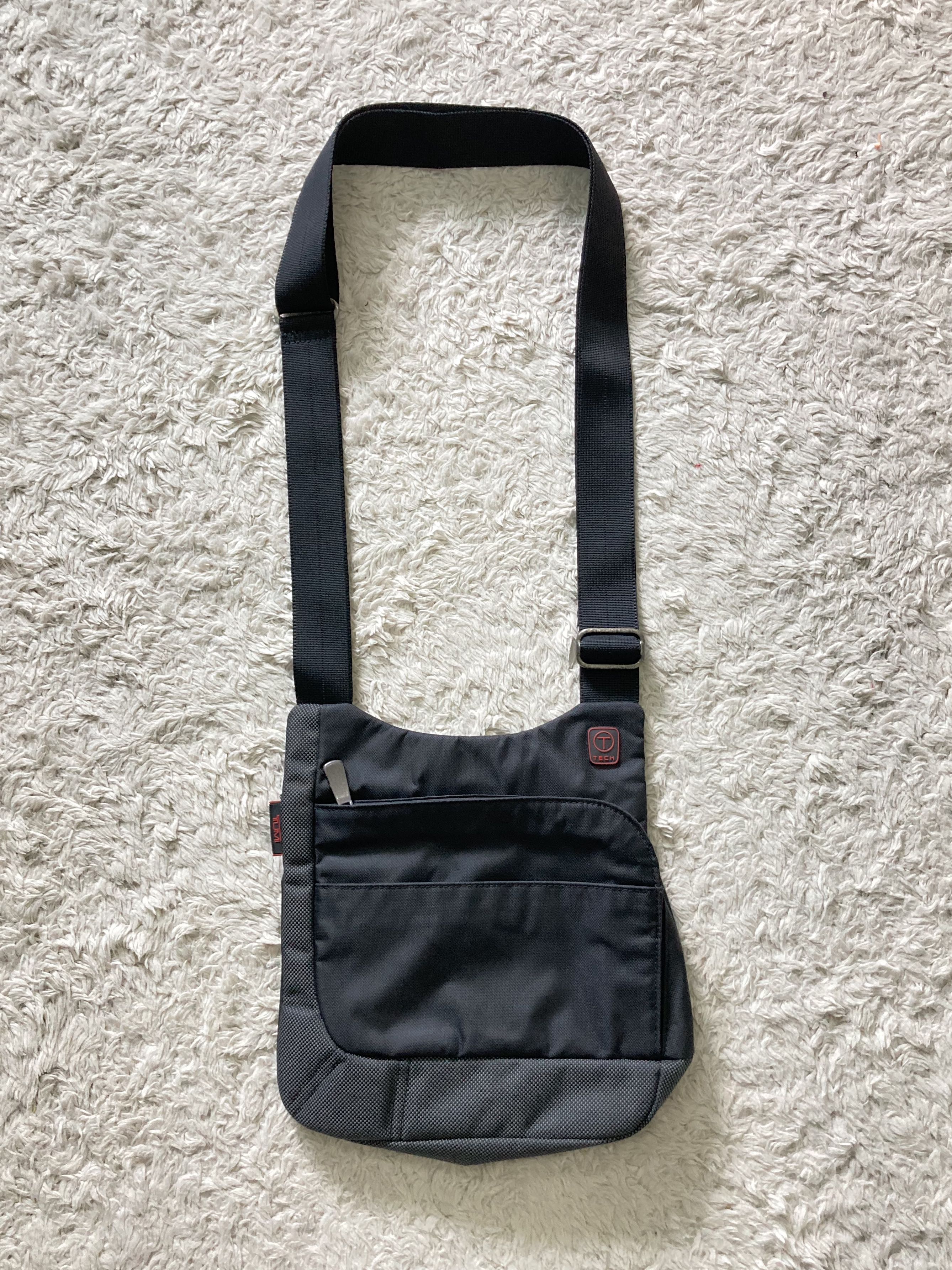 Tumi tech cheap sling bag