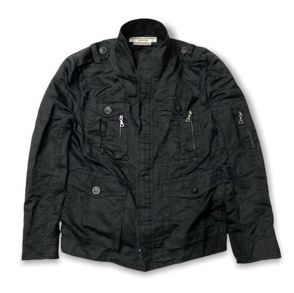 2024 お歳暮【公式】 - 人気ブランド CROPPED HAMNETT KATHARINE 逃げ出し アーカイブ JACKET ジャケット・アウター