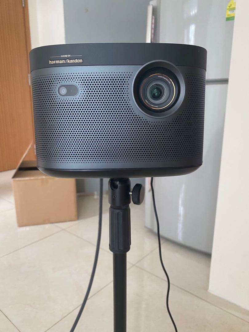 Xgimi Projector New Z8X, TV & Home Appliances, TV & Entertainment