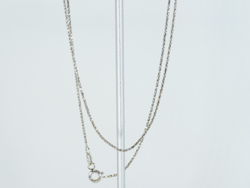 A Simple 2.50G 18K White Gold Chain