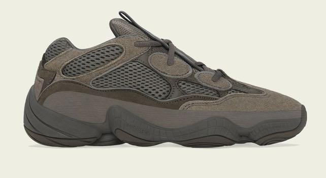 Adidas Yeezy 500 in Clay Brown
