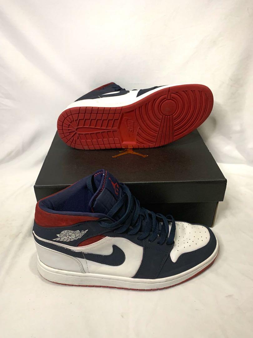 Air Jordan 1 Mid SE USA, Fesyen Pria, Sepatu , Sneakers di Carousell