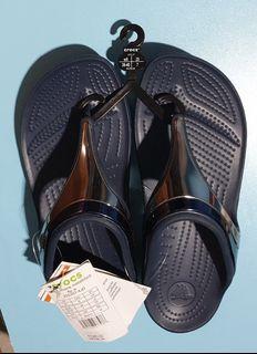 Auth Crocs wedge flipflop
