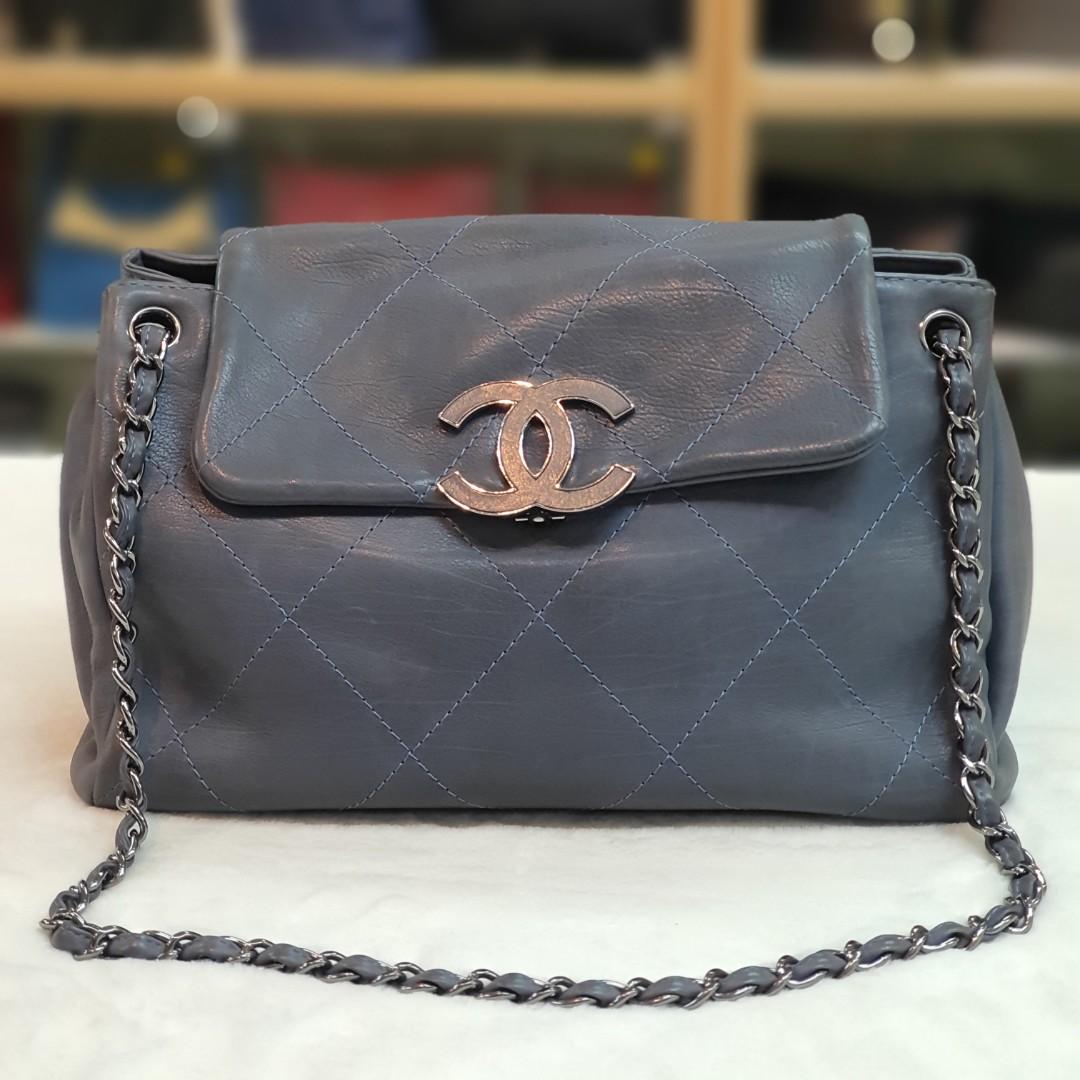 Chanel Hamptons Flap Tote, Luxury, Bags & Wallets on Carousell