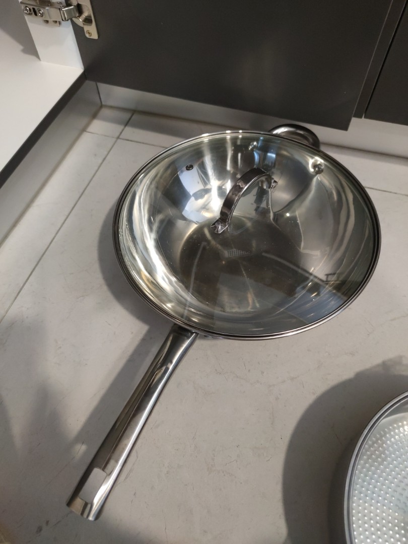 Deep fry pan wok, Furniture & Home Living, Kitchenware & Tableware