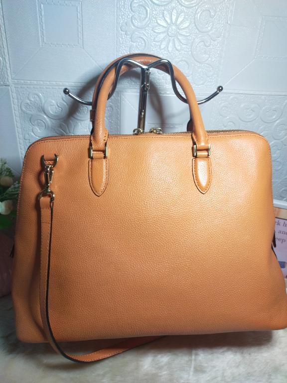 Double M MILANO TWO-WAY BAG IN LIGHT ORANGE (Category: Luxury Bags & Wallets) located in Pateros City. Submitted by chic_barn (Listing ID 1135553680, Image 3). Description: Original Double M- medium to large size Pretty and fresh look in actual. God hardwares. No major flaws, just minimal signs of wear. .