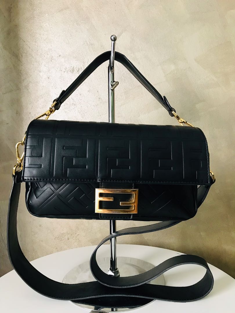 Fendi hotsell roma handbag