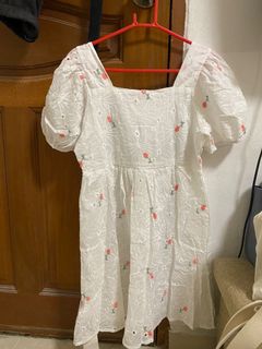 (Category: ) located in . Submitted by thriving_wardrobe (Listing ID 1135567348, Image 1). Description: .