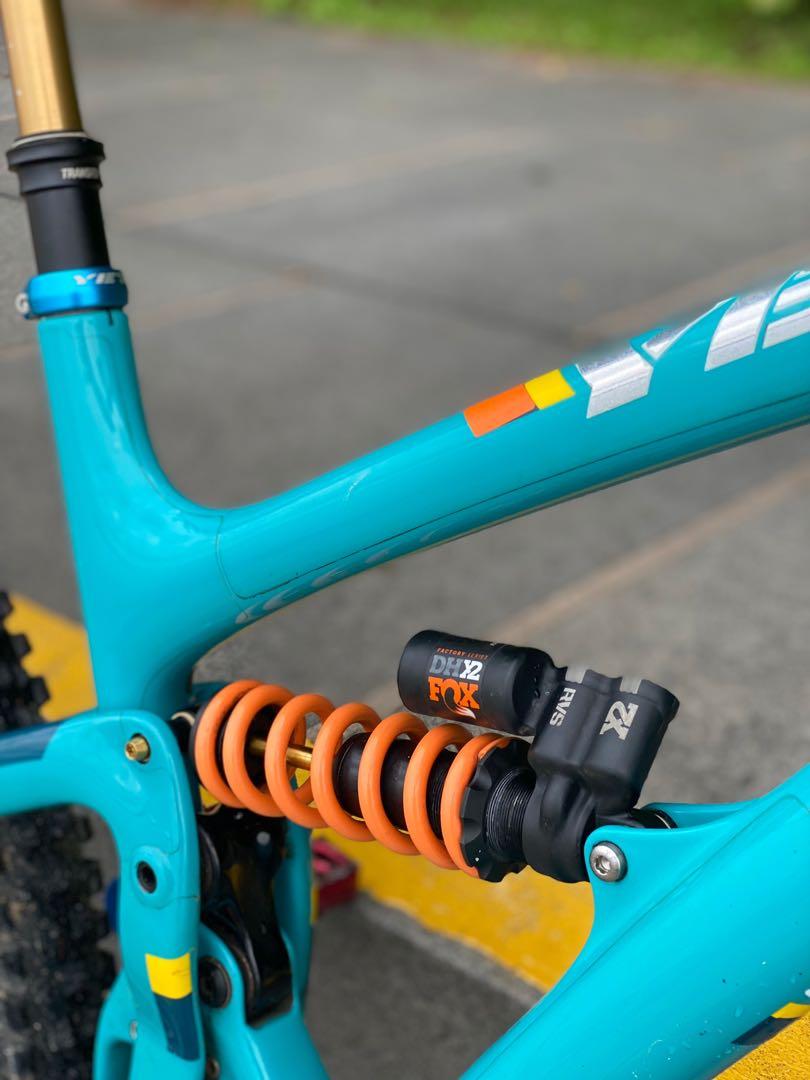 Full Carbon Yeti Turq SB6 2019 mountain bike medium Sports