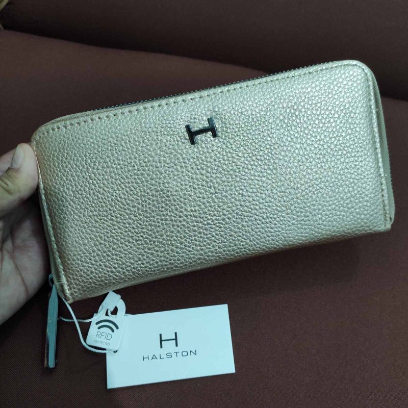 Halston wallet 2025